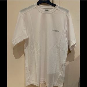 Columbia white t shirt